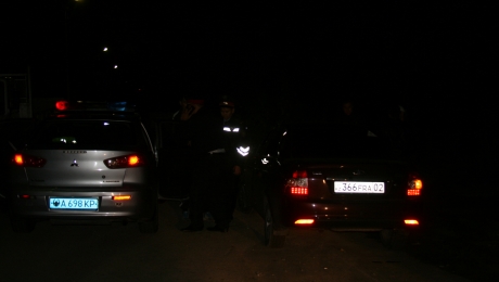 В Алматы водитель сбил пешехода на глазах у полицейских