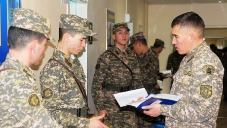 Порядка 200 казахстанских кадетов отправились в свою первую стажировку в войска